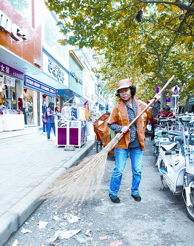 国庆假日 为驻马店凌晨3时起床的城市美容师点赞