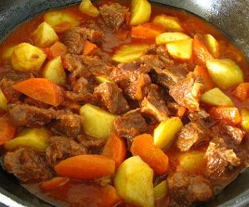 红烧牛肉炖土豆.jpg