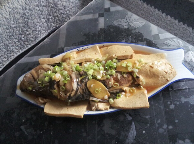 怎么做红烧鲤鱼炖豆腐美味