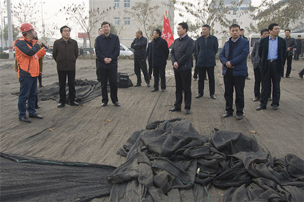 胡建辉带队观摩上蔡县城建项目和产业集聚区在建项目