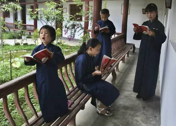 从读经班到女德班:如何看待民间国学传播乱象