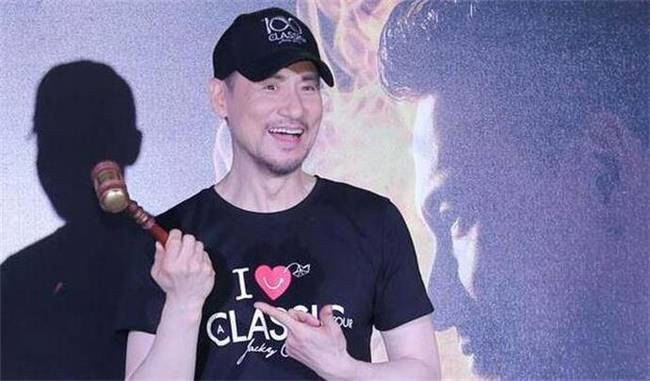 三名逃犯被逮 “逃犯克星”张学友回应：感谢你来