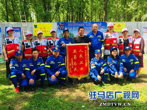 泌阳县红会蛟龙救援队到昌冯小学讲防溺知识