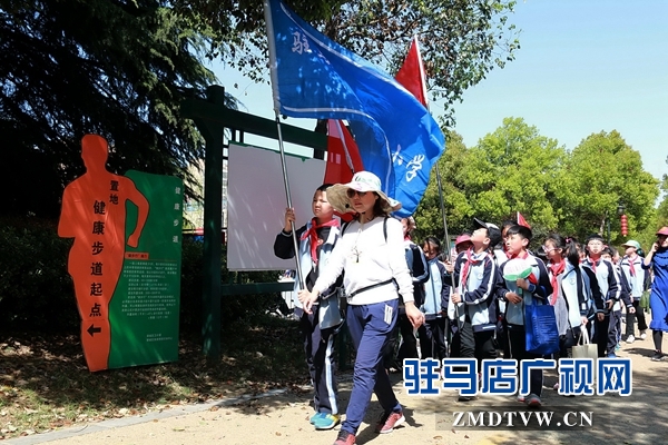 驻马店第二实验小学：努力办让人民满意的学校