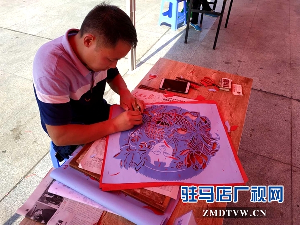 驻马店举行“天中书会”和“多彩非遗”剪纸大赛
