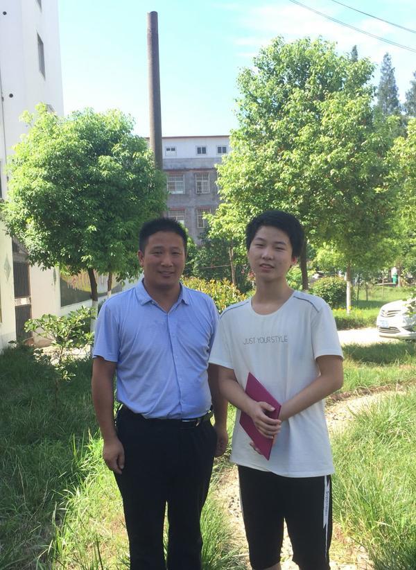 驻马店最牛双胞胎：哥哥676分上北大 弟弟679分上清华