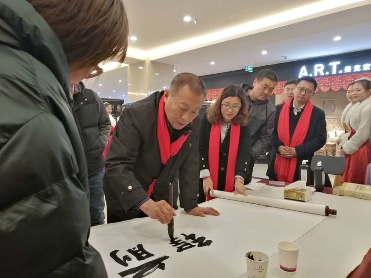  十名大牌设计师亲临现场助力驻马店居然A.R.T.旗舰店盛大开业