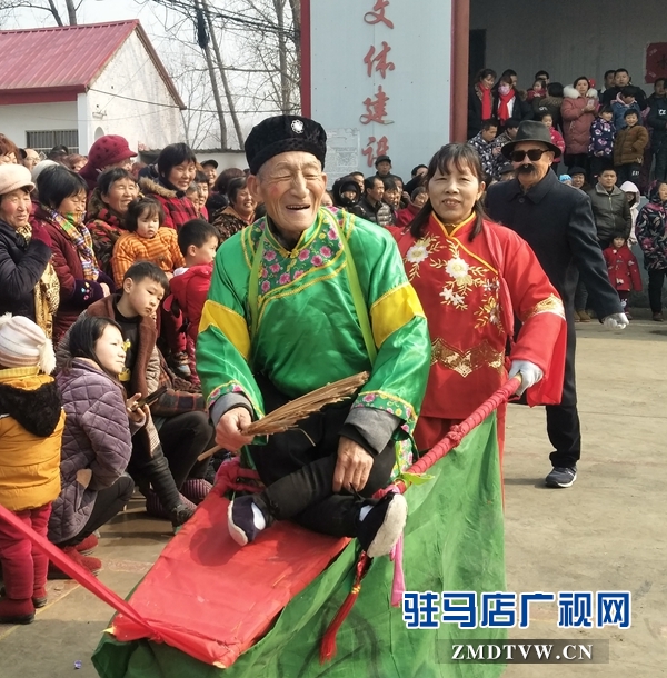  西平县专探乡水泉汪村举办元宵节文艺汇演