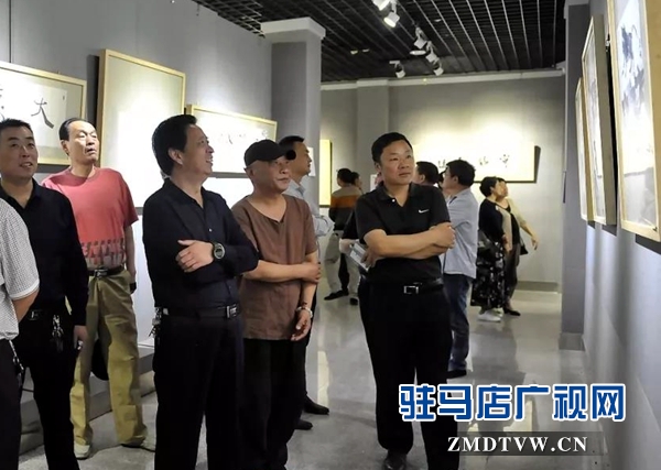 130多幅驻马店书画名家作品在文化馆展出