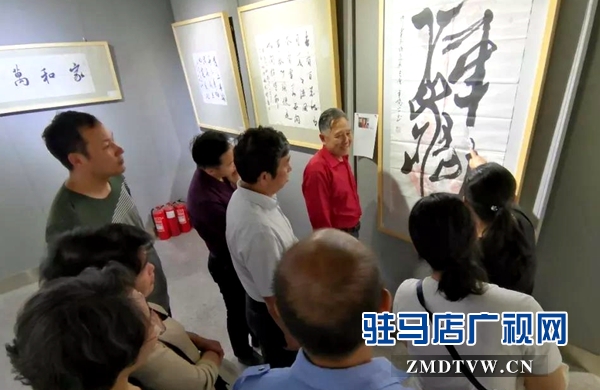 130多幅驻马店书画名家作品在文化馆展出