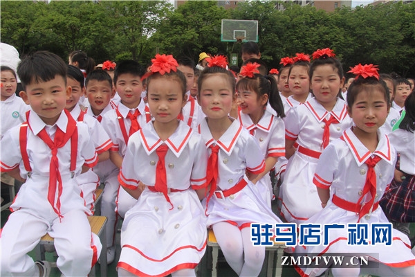 驻马店市第二十四小学举行“喜迎六一 祝福祖国”合唱比赛