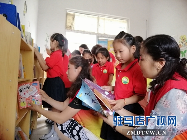 泌阳县土桥小学有了爱心图书室
