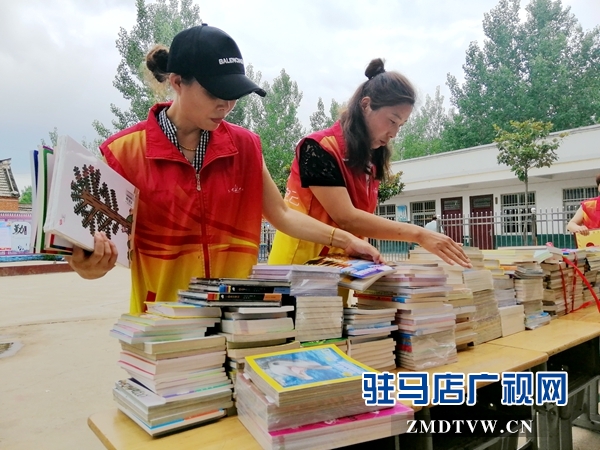 泌阳县土桥小学有了爱心图书室