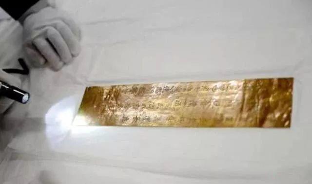 河南发现武则天唯一存世文物，上边5个字，揭秘武则天本来面目！ 