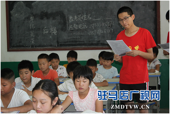 黄淮学院暑期“三下乡”团队到遂平县进行暑期防溺水宣传