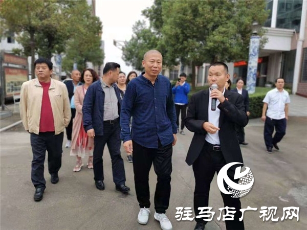 朗陵原酒压排度夏150天发酵期开窖酿酒当日喜迎许昌市客商参观考察