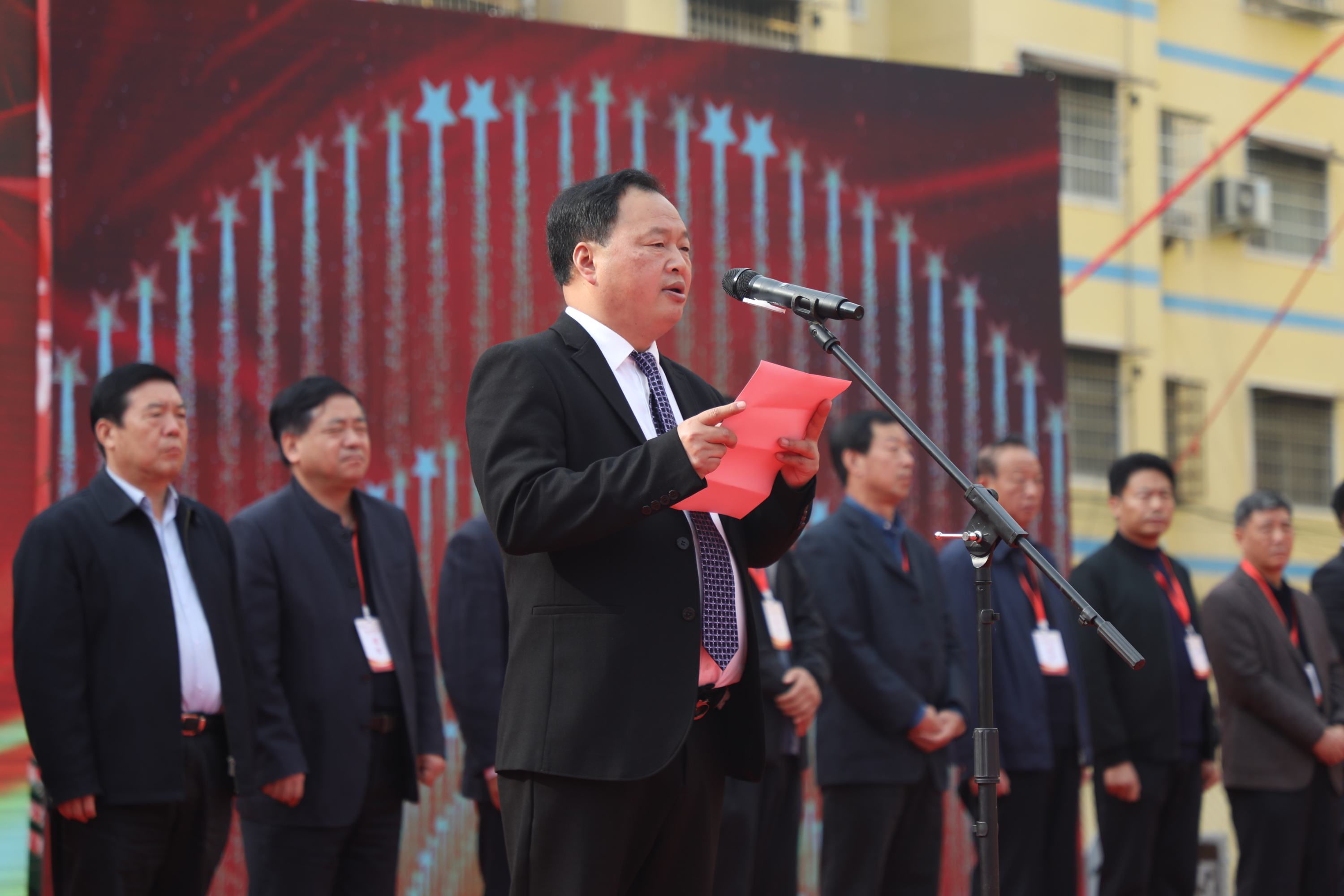 平舆县蓝天学校建校二十周年庆祝大会暨黄淮学院乡村振兴人才培训基地授牌仪式荣耀盛启