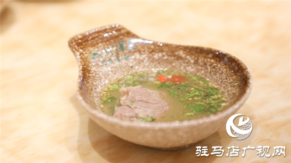 火遍大江南北的铁锅烀羊肉品牌——“313 鲜羊火锅”终于进驻驻马店
