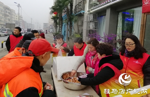 一碗腊八粥 温暖一座城