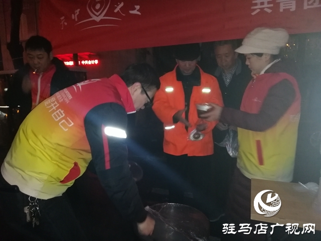 一碗腊八粥 温暖一座城