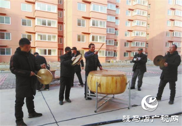 欢乐祥和迎双节