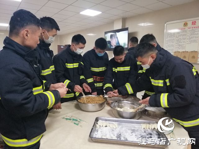 驻马店市消防救援指战员的年三十