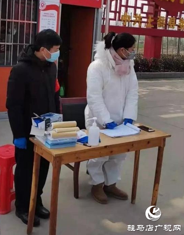 父女齐上阵 抗疫心连心