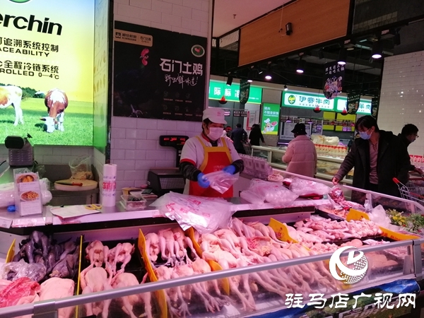 驻马店市区超市生活物资供求充足 购物环境规范有序