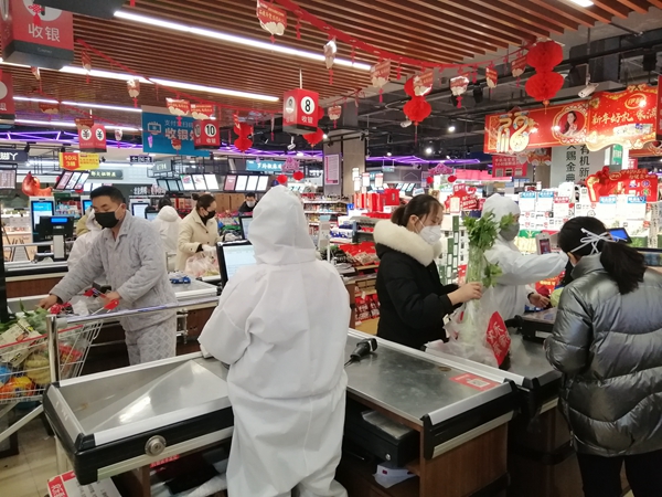 驻马店市区超市生活物资供求充足 购物环境规范有序