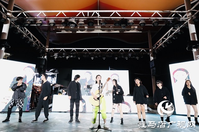 夏日狂欢水上电音节在极致水世界激情开演