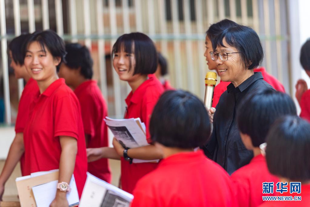 从《人类减贫的中国实践》白皮书看中国脱贫攻坚伟大历程