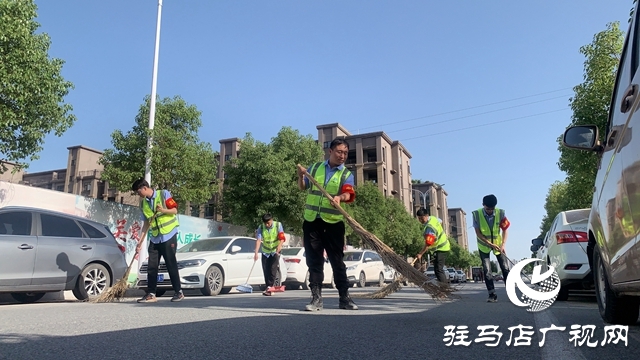 中建一局三公司：清扫卫生美家园 服务群众当先锋