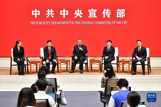 4名法院系统党员代表共话“扎根审判执行一线 践行司法为民”