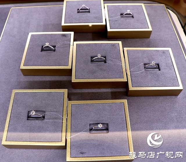 驻马店农商银行贵金属专区：打造个性化定制 满足客户多样化需求