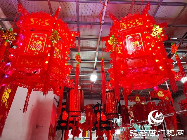 各式灯笼闹元宵 老虎灯笼最热销