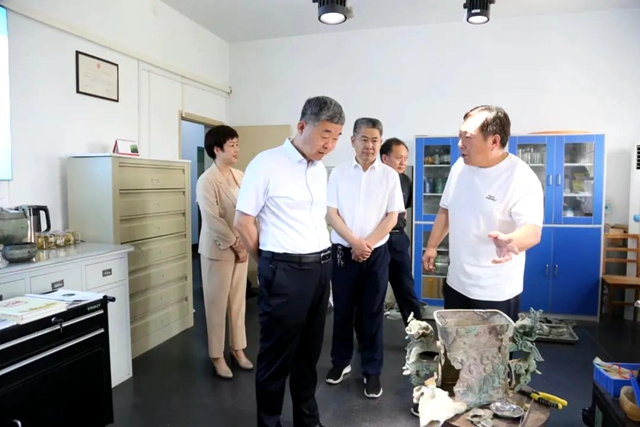 刘晓文到市文广旅局调研文化旅游工作