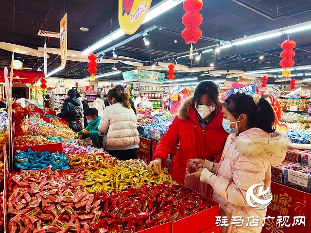 新春走基层丨 驻马店：春节将至 年货市场年味足