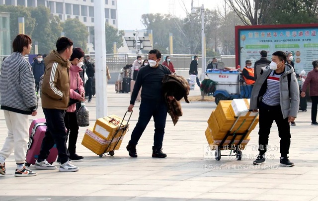 刚刚！记者在驻马店站、驻马店西站拍下这样一幕…