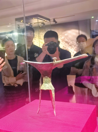 寻找夏王朝的“背影”和“片段” 来到二里头，听文物讲“最早中国”的故事
