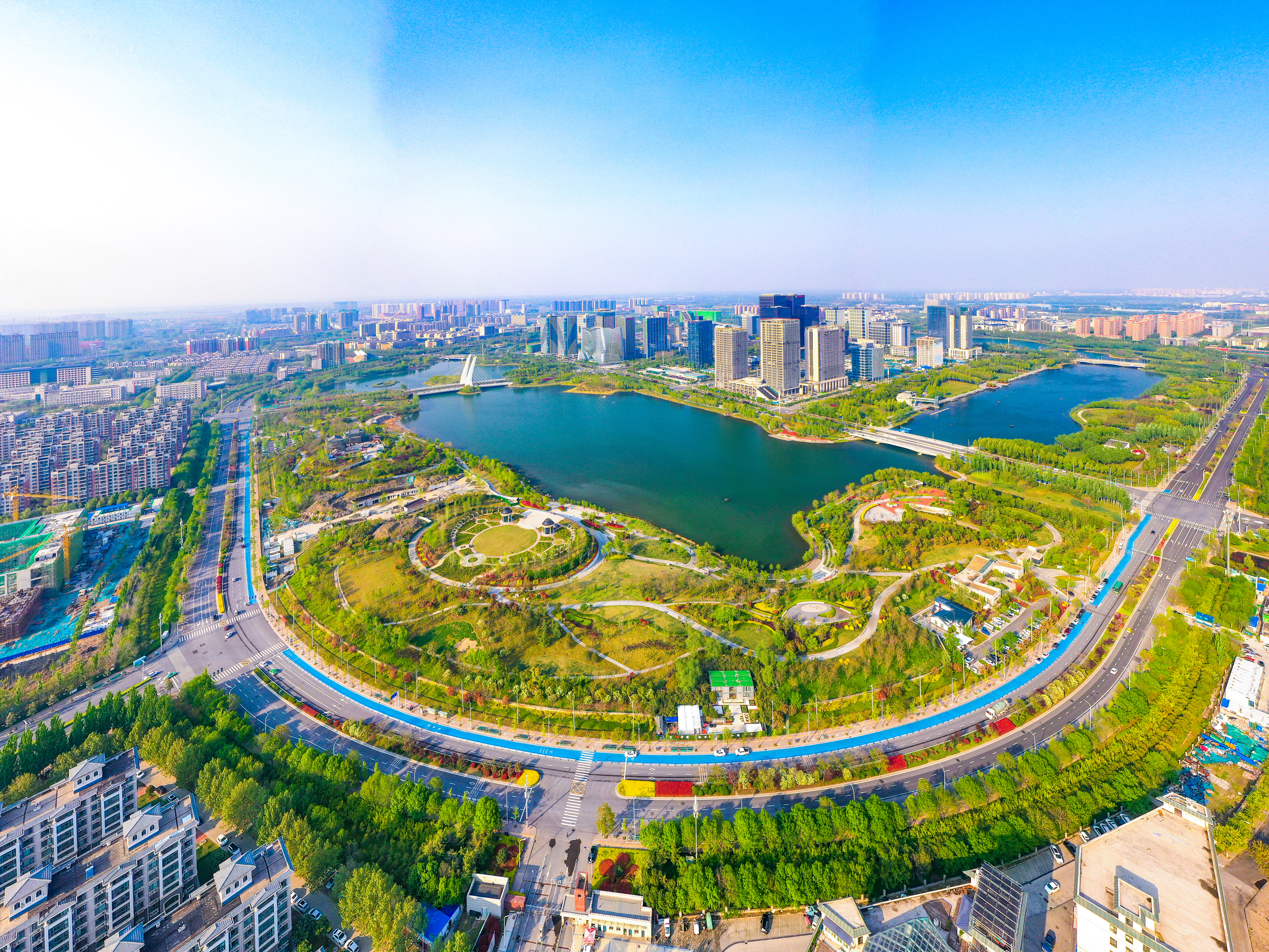 奋发有为推进中国式现代化建设河南实践丨何言：走出人口大省高质量发展新路