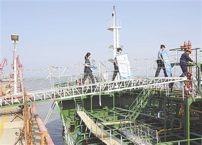 筑牢口岸反诈“安全网”