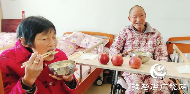 驿城区重度残疾人集中托养中心：浓浓饺子香 暖暖冬至情