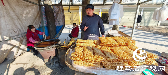 平舆县西洋店高台庄300多年炸馓子手艺“炸”出村民致富路