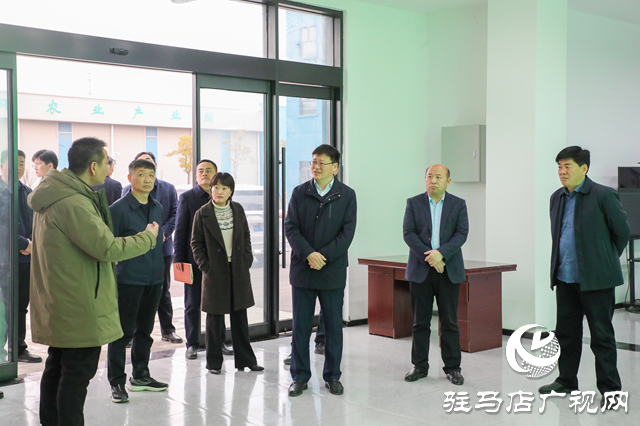 泌阳县四大班子领导到重点项目建设一线现场办公