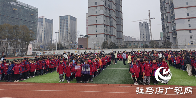 驻马店实验小学举行春期火灾应急疏散演练活动