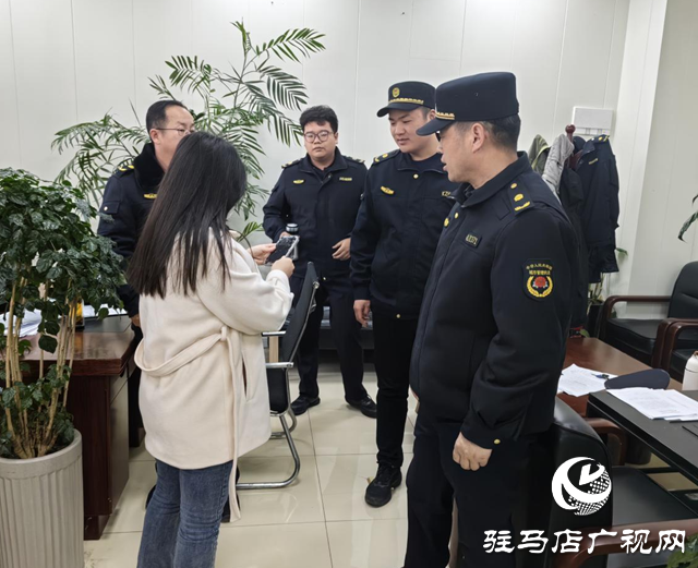 捡到手机想法归还 拾金不昧传递美德