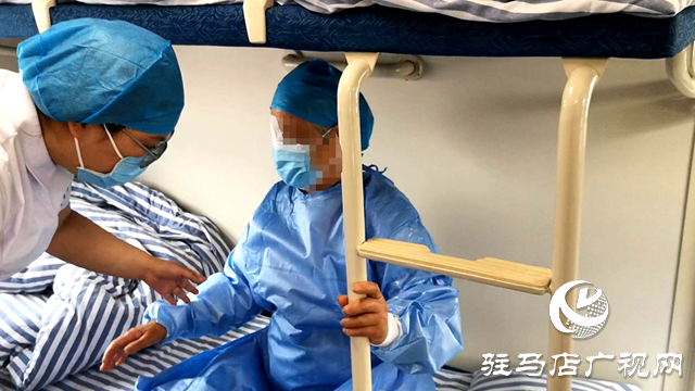 “健康快车”驻马店站首批10名患者接受免费白内障手术