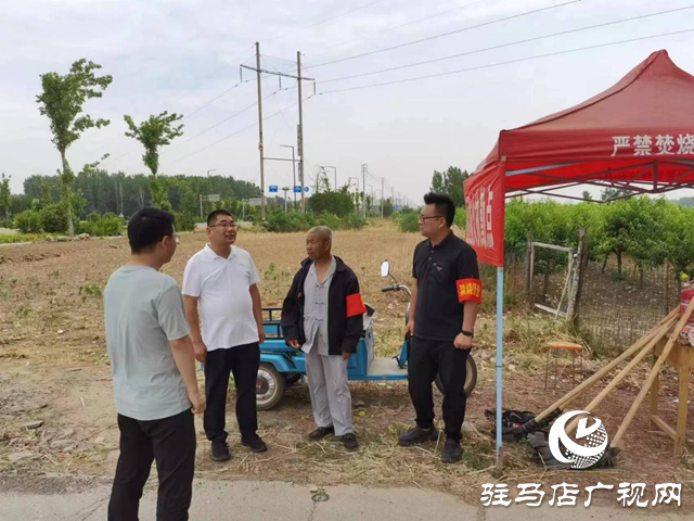 遂平县车站街道：情系“三夏”送清凉 丝丝关怀沁人心