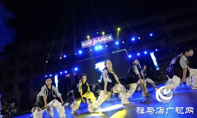 “夏之光”少儿流行舞展演活动在平舆县举办
