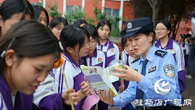 新蔡县开展“防范青少年药物滥用”禁毒宣传活动
